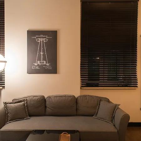 Nikola Tesla By Mythings Warsaw