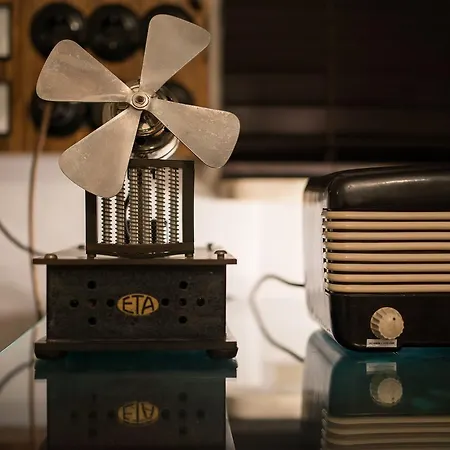 Nikola Tesla By Mythings *