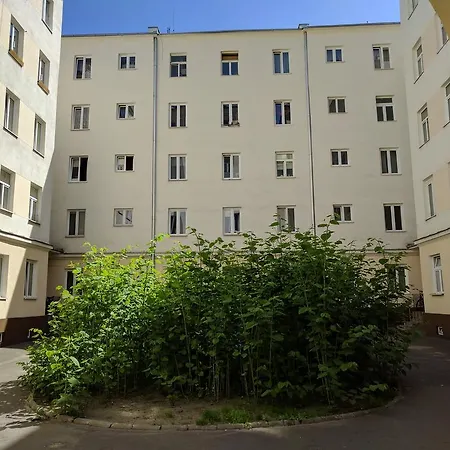 Appartement Nikola Tesla By Mythings